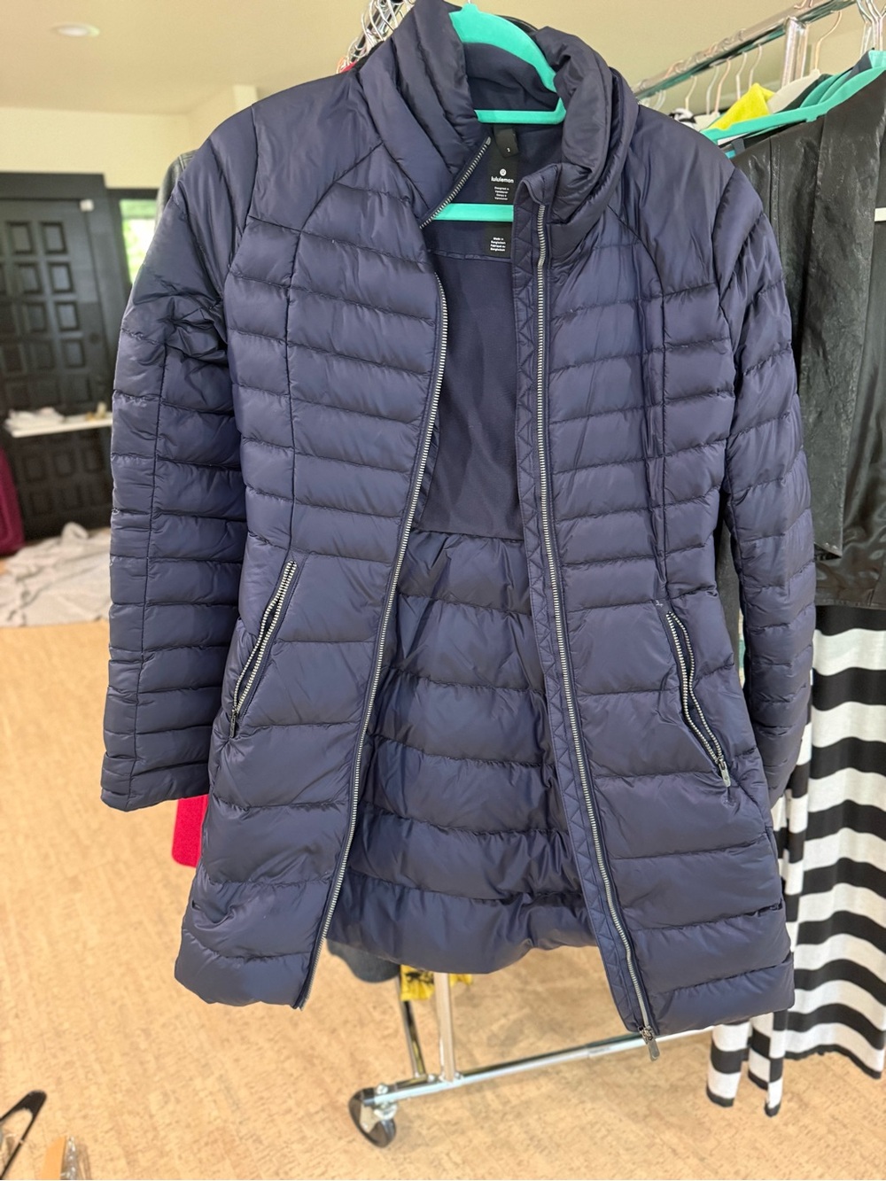 Lululemon Women’s Navy Long Down Puffer Jacket Coat Size 2